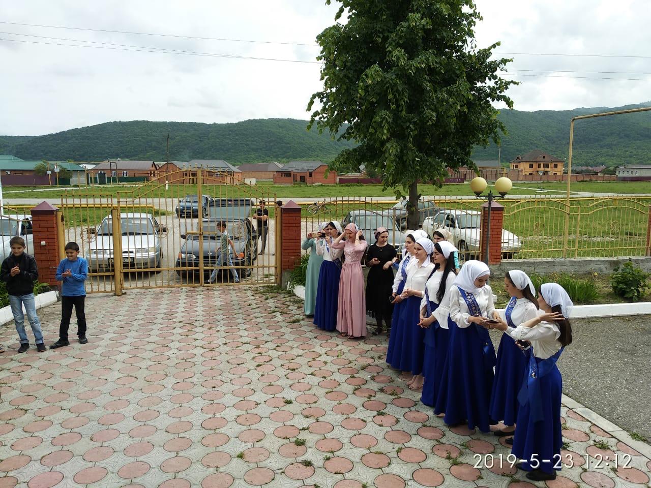 Дуба юрт. Село дуба-Юрт в Чечне. Село дуба Юрт. Село дуба Юрт Чечня свадьба. Школа дуба Юрт 2021.